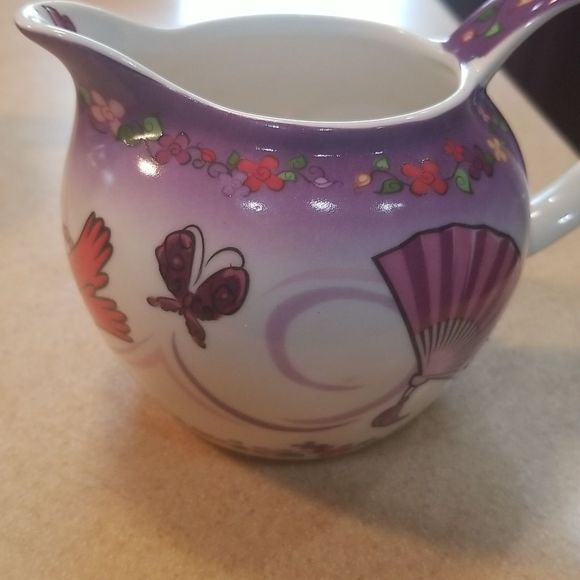 Tea Time Paul Cardew Design Red Hat Society Porcelain Sugar w/Lid & Creamer Set - Picture 4 of 15